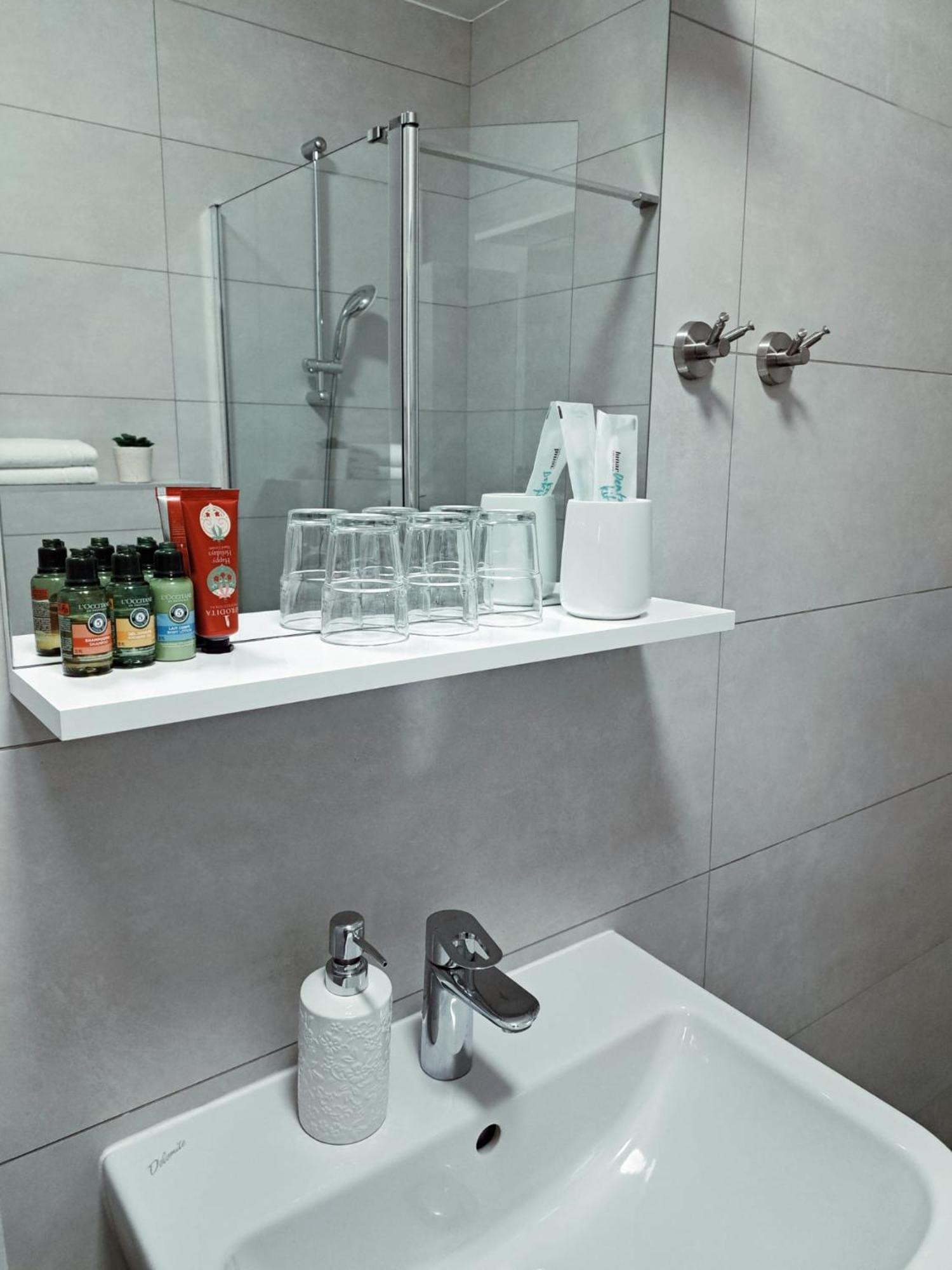 Apartman West Zen Zagreb Buitenkant foto